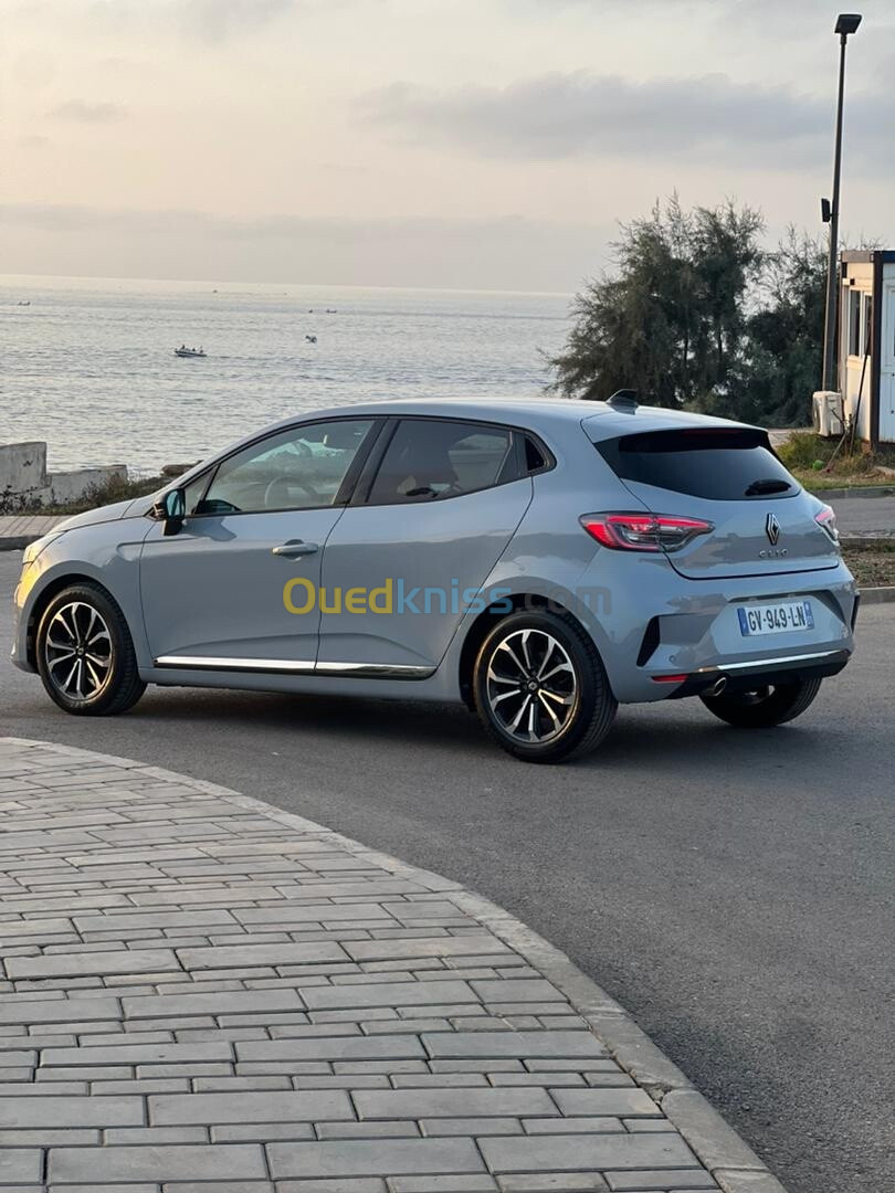 Renault Clio 5 techno / captur full options 2024 Gris nardo