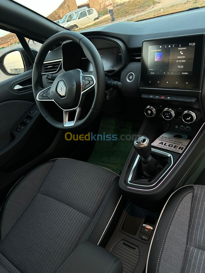 Renault Clio5 /captur 2024 Full options gris nardo