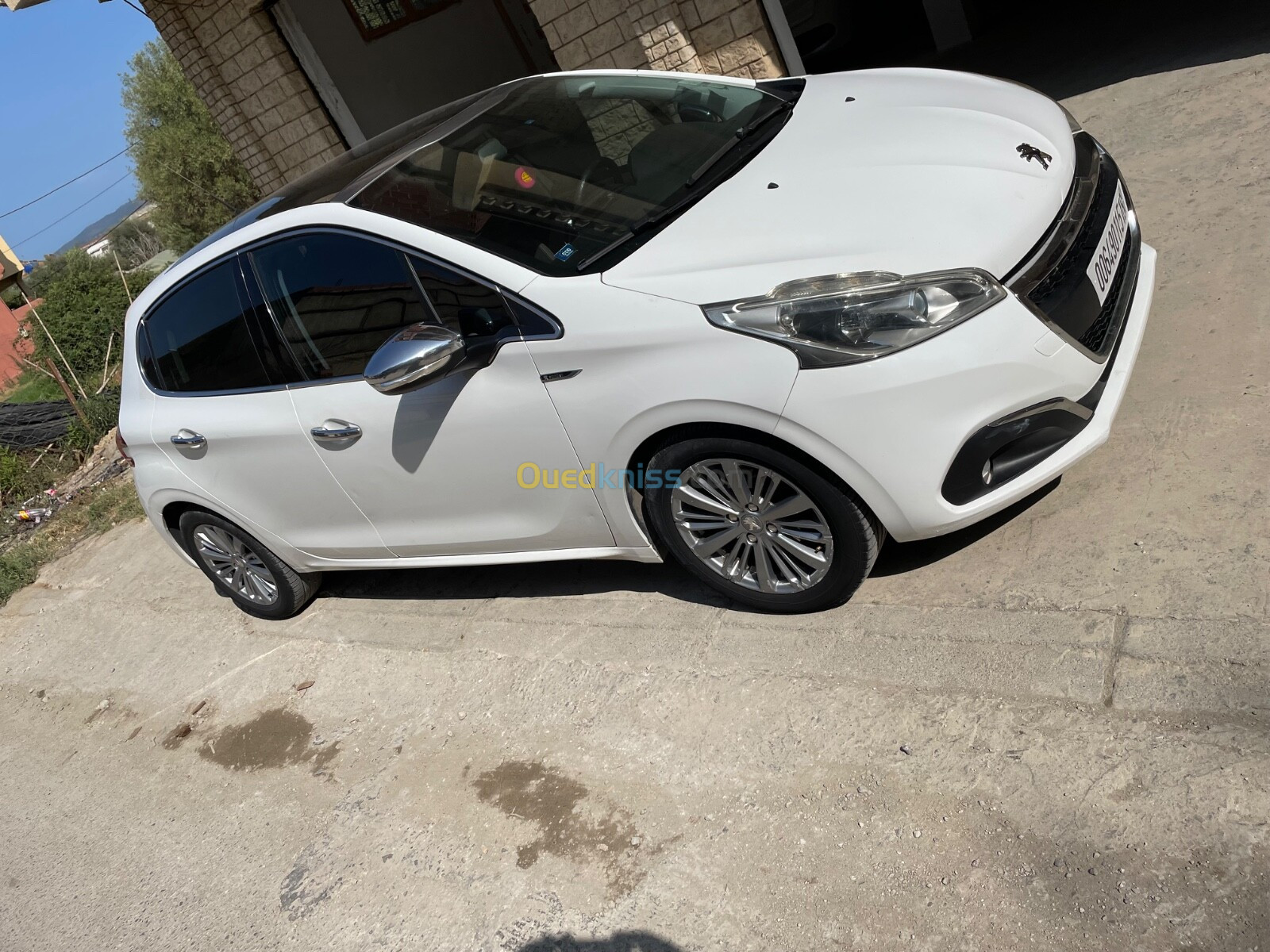 Peugeot 208 2015 Allure Facelift