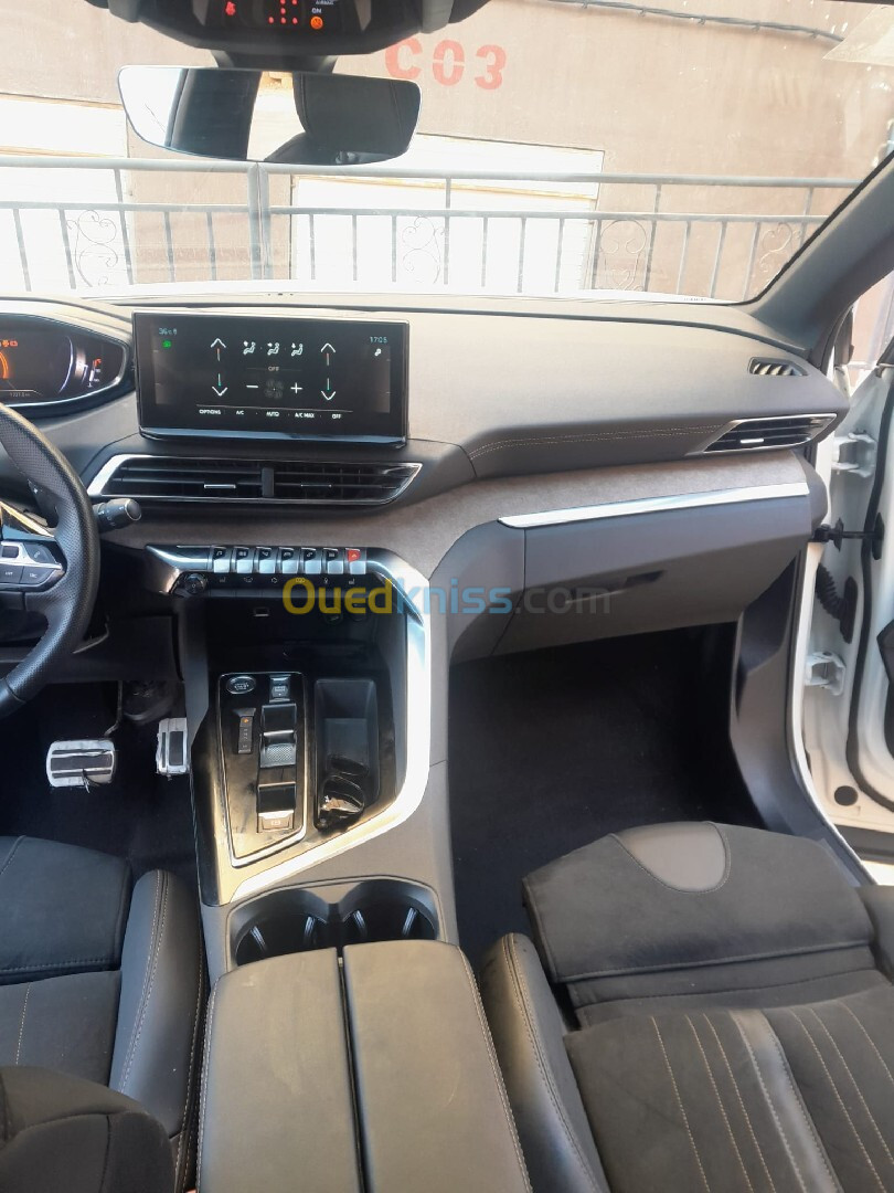 Peugeot 5008 2023 GT BVA 07place