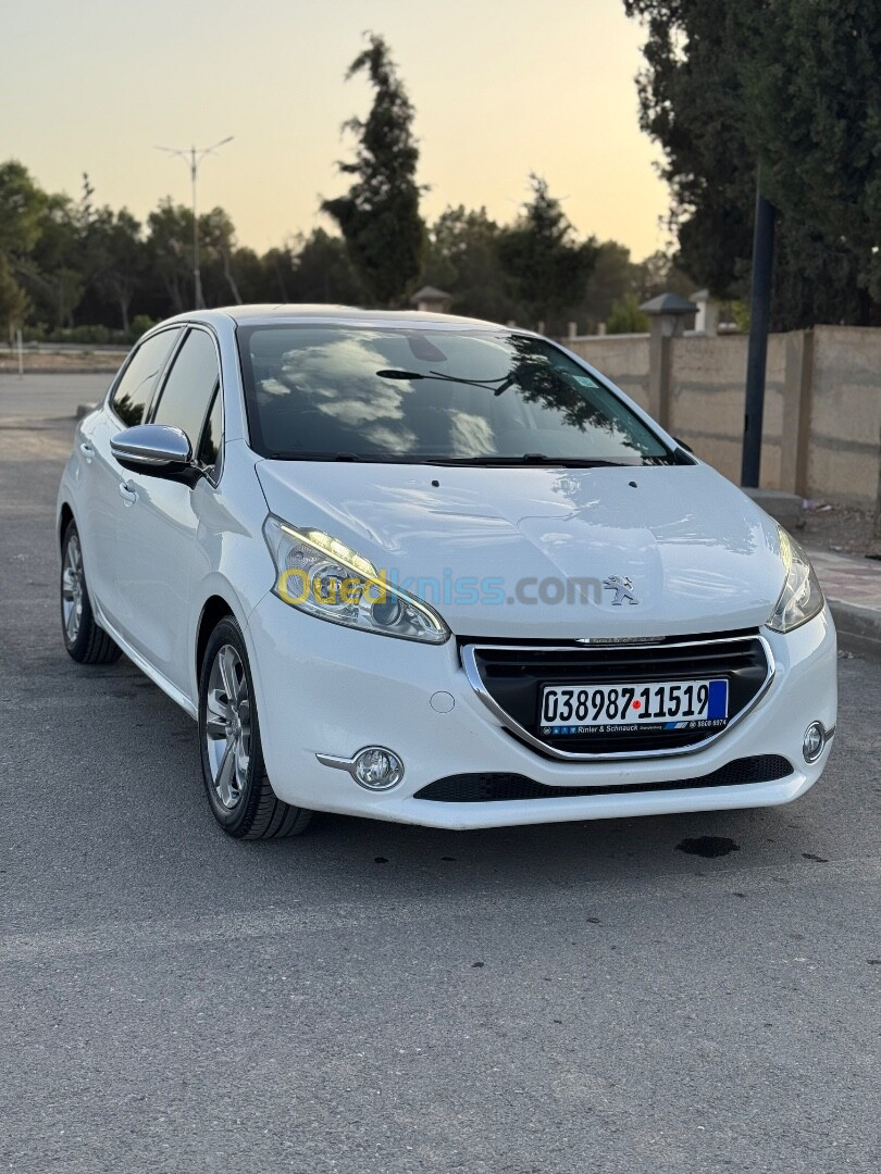 Peugeot 208 2015 Allure