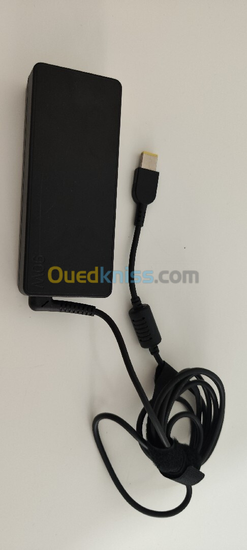 Chargeur Lenovo 90W 