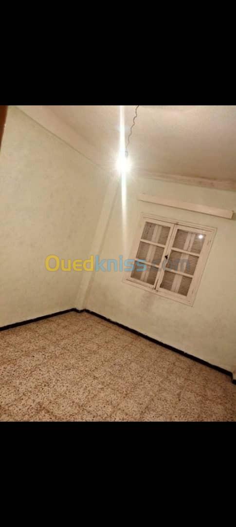 Location Appartement F4 Tipaza Kolea