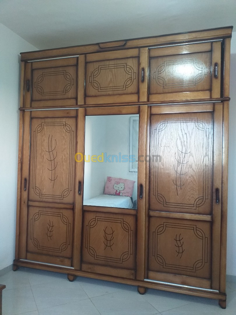 Armoire en bois