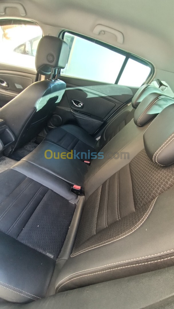 Renault Megane 3 2015 Bose