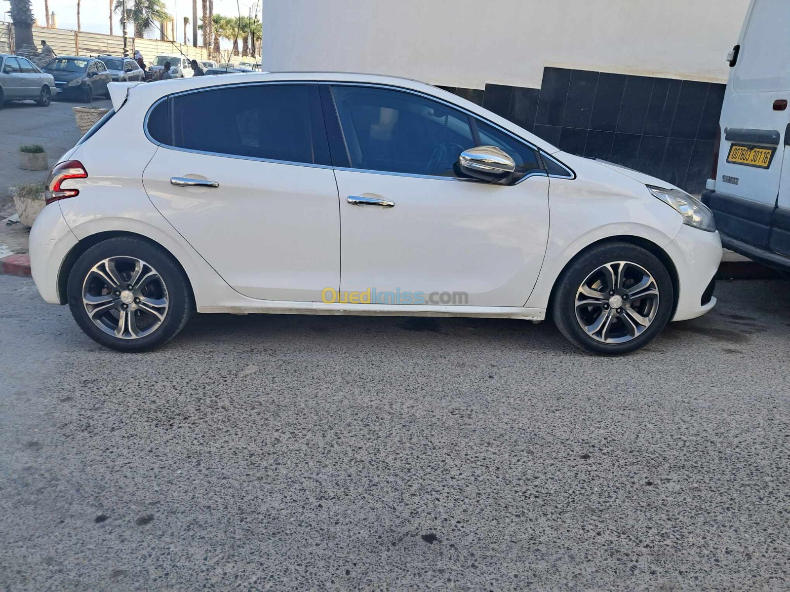 Peugeot 208 2015 Allure