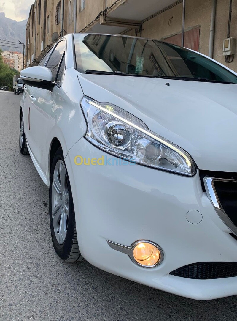 Peugeot 208 2014 Allure