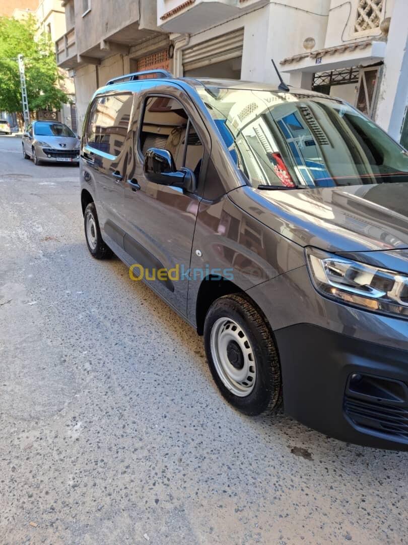 Fiat Doblo 2024 Italien