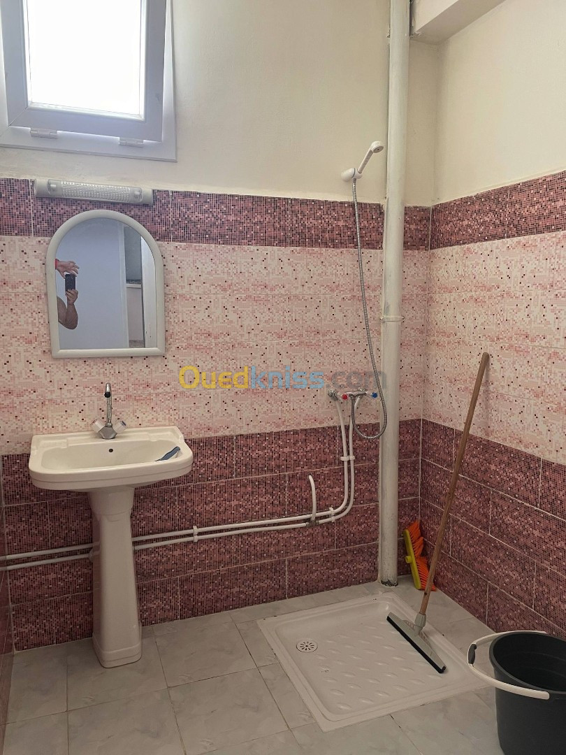 Location vacances Appartement F4 Jijel Kaous