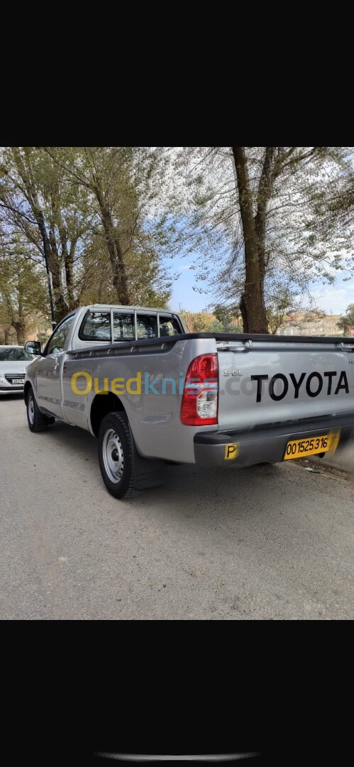 Toyota Hilux 2016 