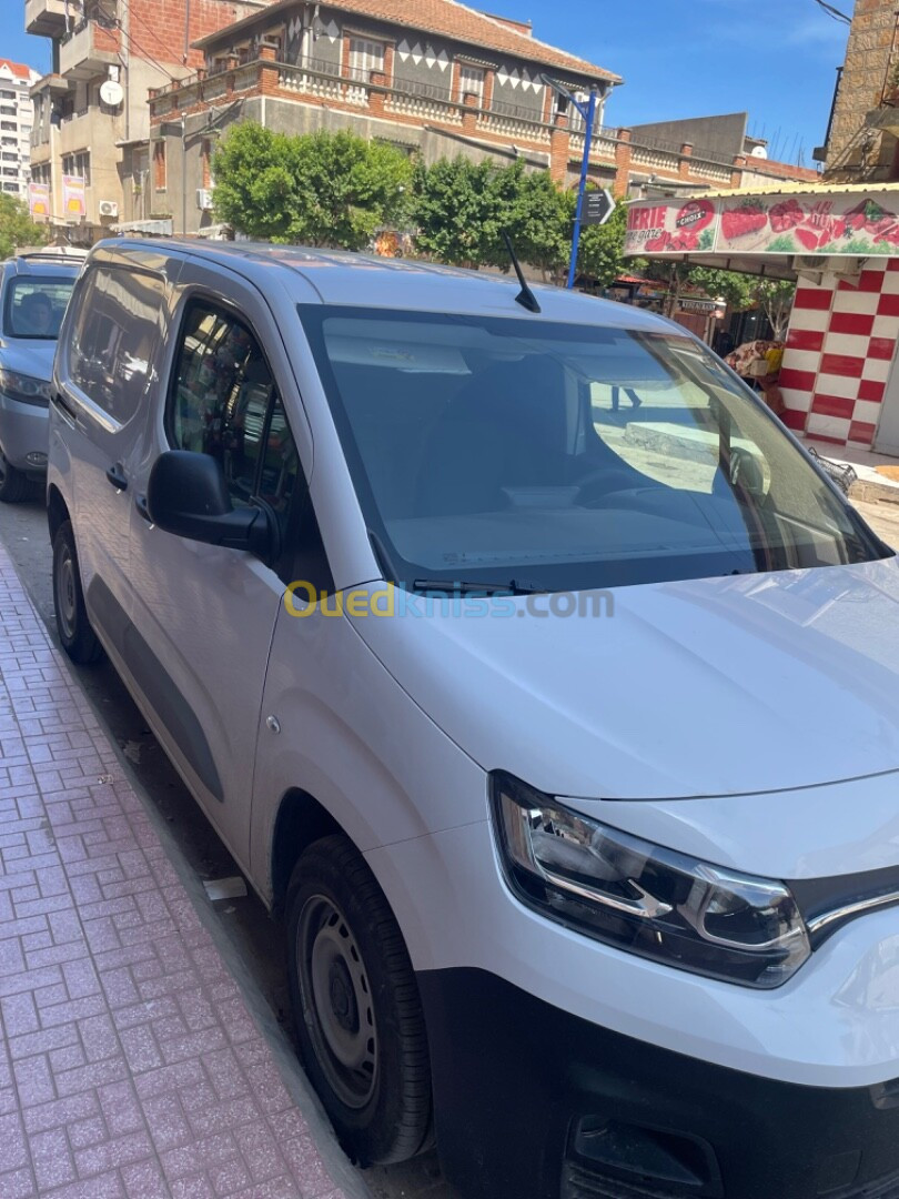 Fiat Doblo 2024 Dz