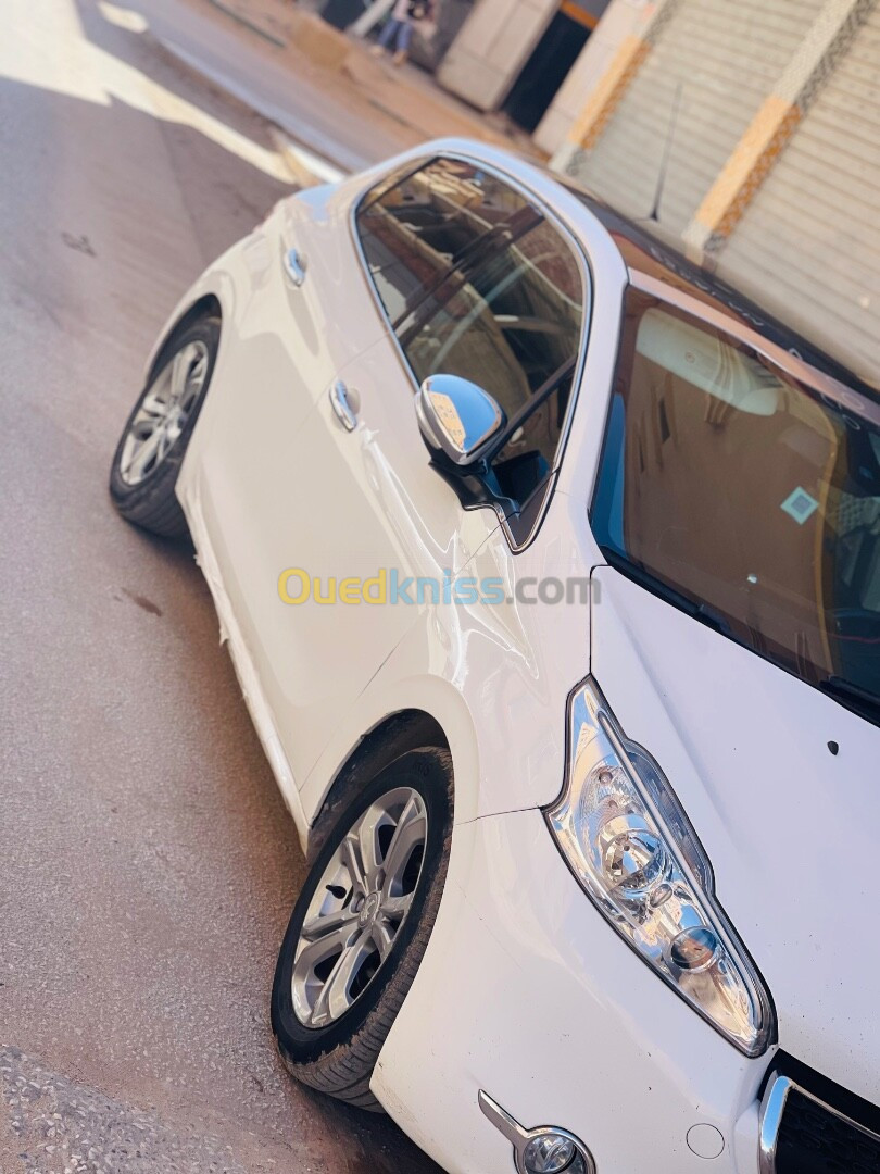 Peugeot 208 2014 Allure