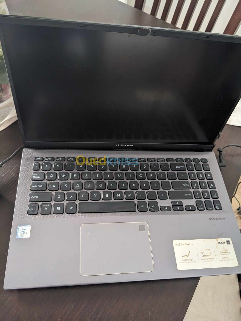 ASUS VivoBook 15