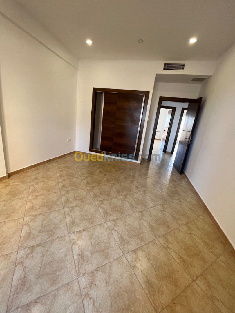 Vente Appartement F4 Oran Bir el djir