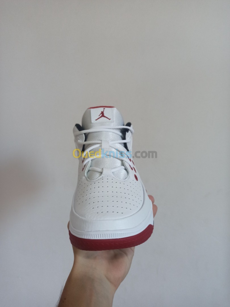 Jordan Max Aura 5 ORIGINAL 