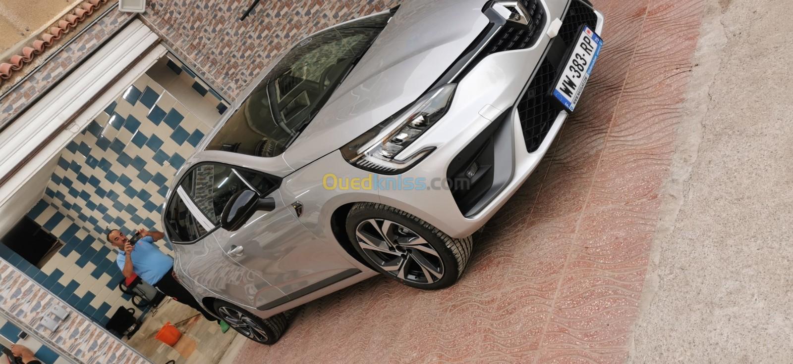 Renault Clio 2023 Rs line