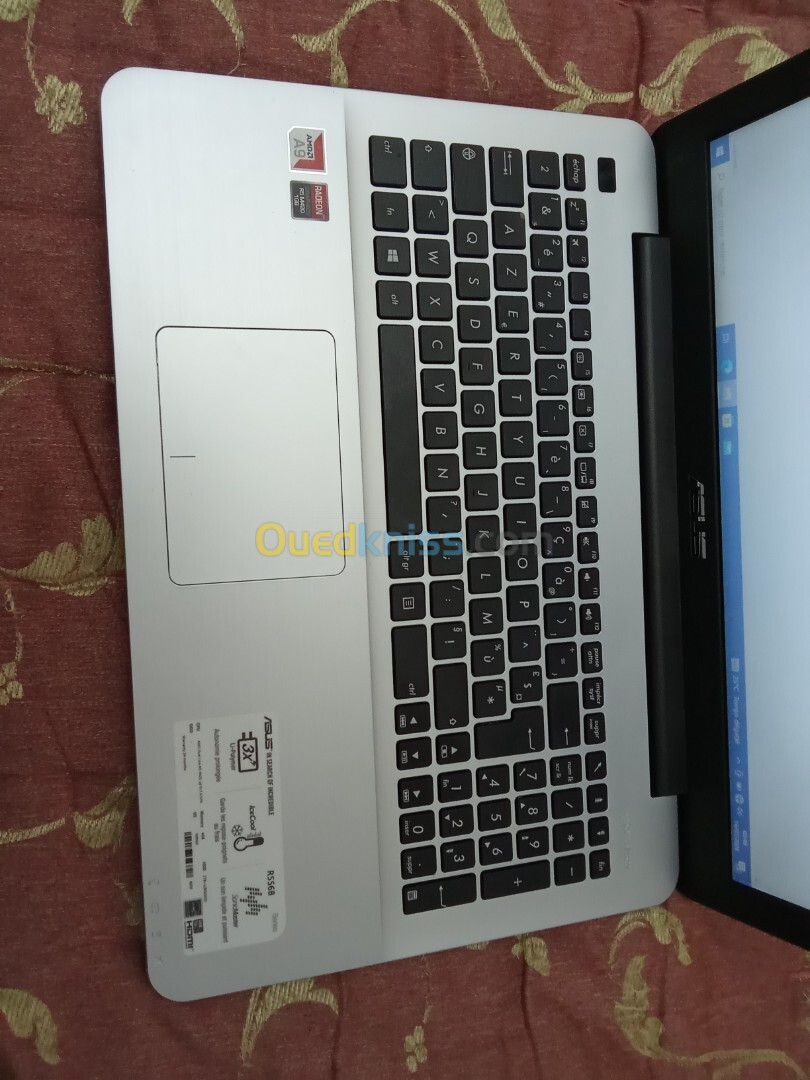 asus r556b