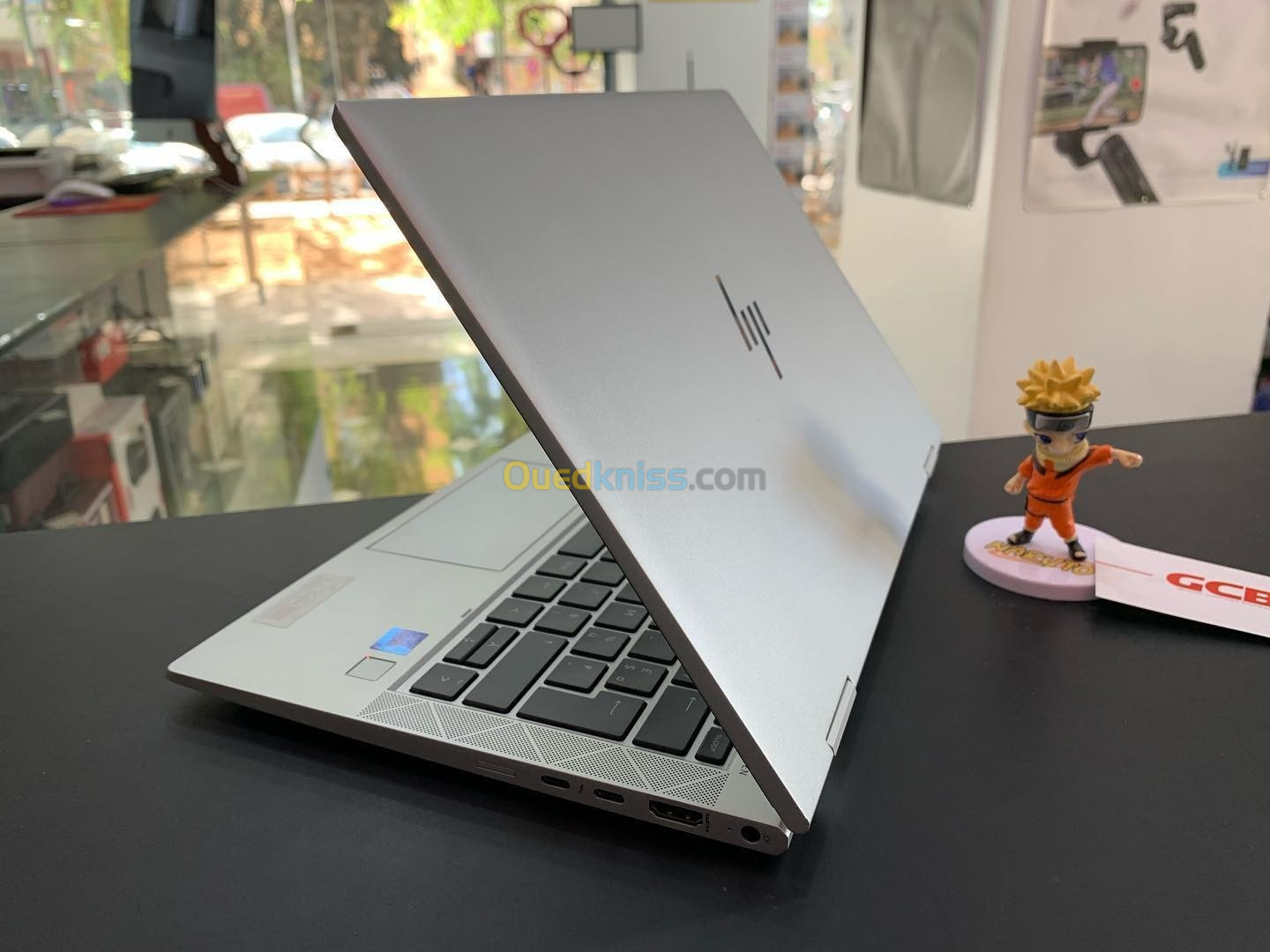 HP ELITEBOOK X360 830 G8 Intel Core i7-1185G7 12 Mo cache, 4,80 GHz, avec IPU 32GB 512SSD 14" FHD 