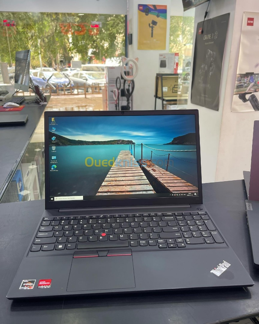 LENOVO THINKPAD E15 Gen3  AMD Ryzen 7 5700U avec graphiques Radeon Vega 08GB 512GB SSD 15.6" FULL HD