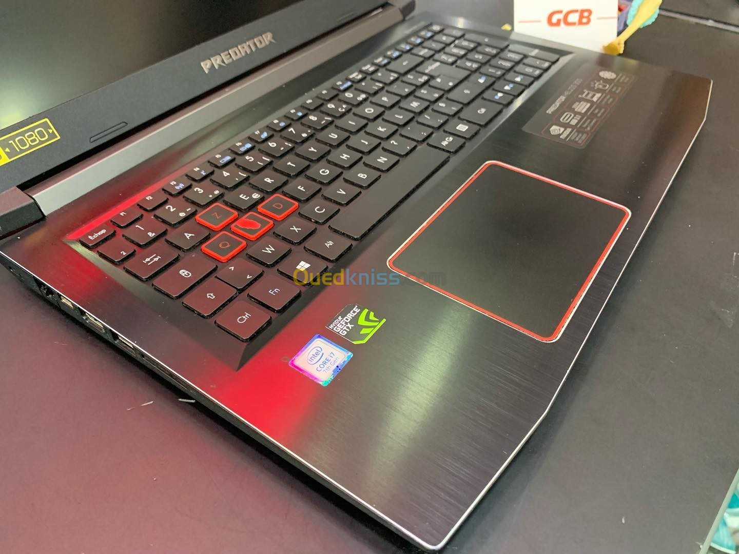 ACER PREDATOR HELIOS 300 Intel Core i7-7700HQ 6 MO 3,80 GHz 16GB 128GB SSD 1TB HDD GTX 1050Ti 15.6"