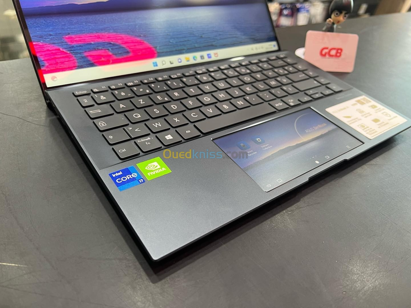 ASUS ZENBOOK UX435E Intel Core i7-1165G7 12 Mo , jusqu'à 4,70 GHz 16GB 1TB SSD 13" Tactile OLED Duo 