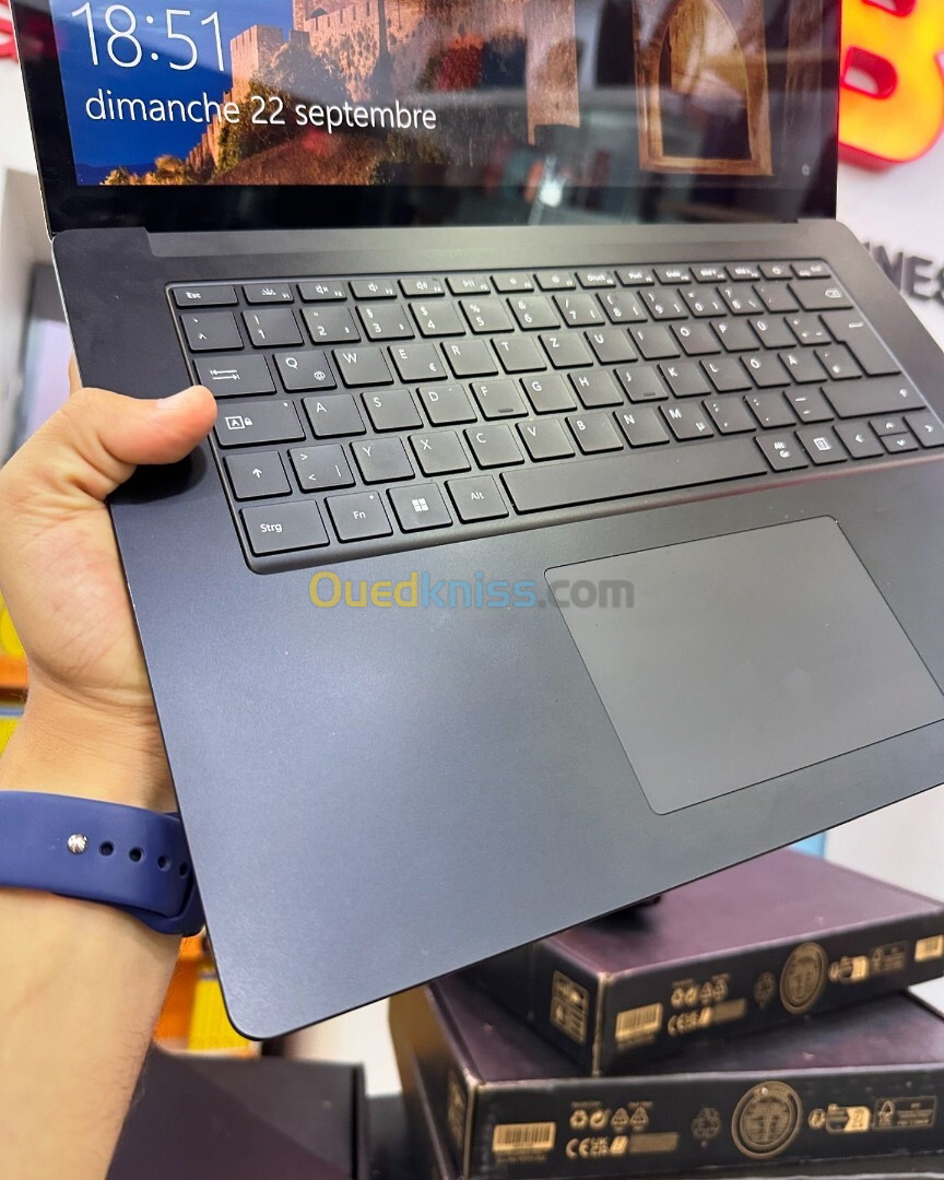 MICROSOFT SURFACE LAPTOP 4 Intel Core i7-1185G7 12 Mo, jusqu à 4,80 GHz, 32GB 1TB SSD  15 TACTILE 