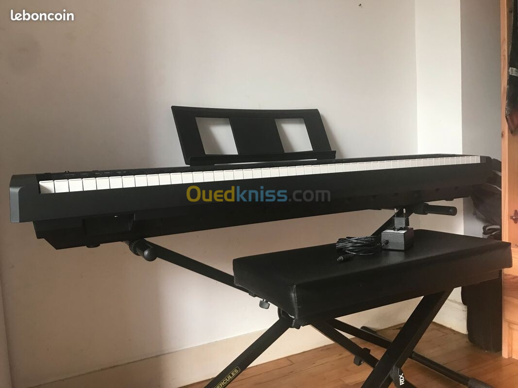 piano Yamaha p45