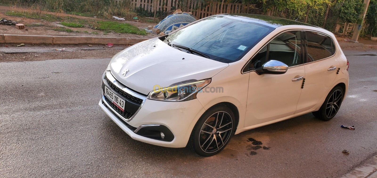 Peugeot 208 2016 Allure Facelift