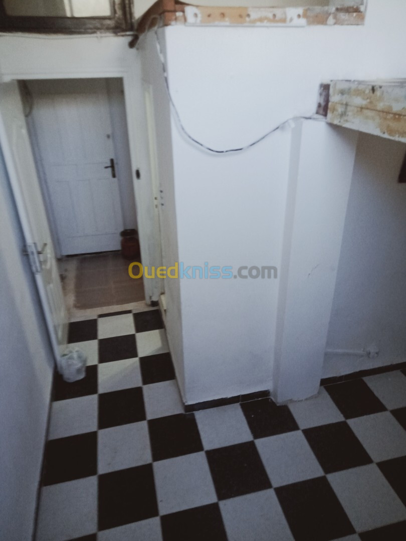 Location Appartement F2 Alger Hydra