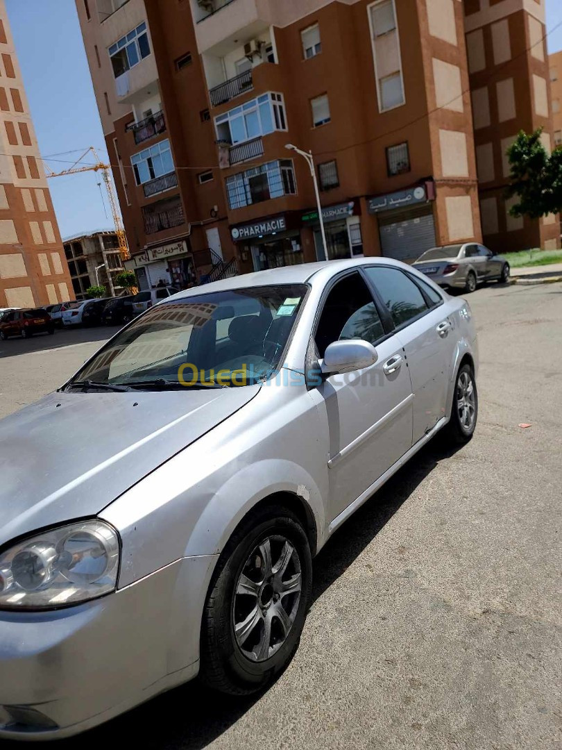 Chevrolet Optra 5 portes 2010 Optra 5 portes