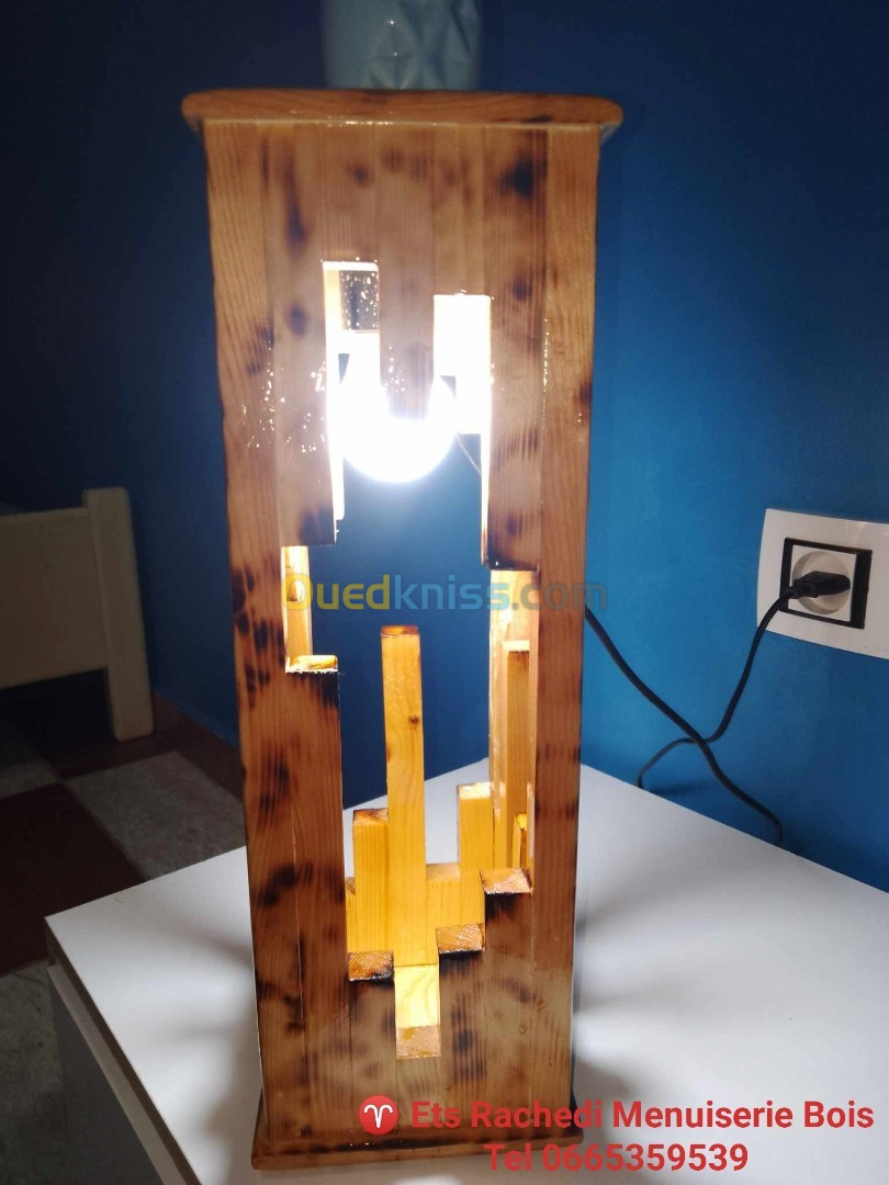 Lamp à chevet Artisanal,Rustique en Bois 