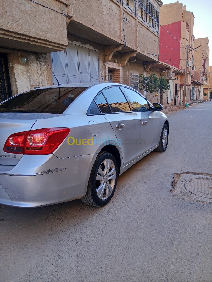 Chevrolet Cruze 2017 Notchback