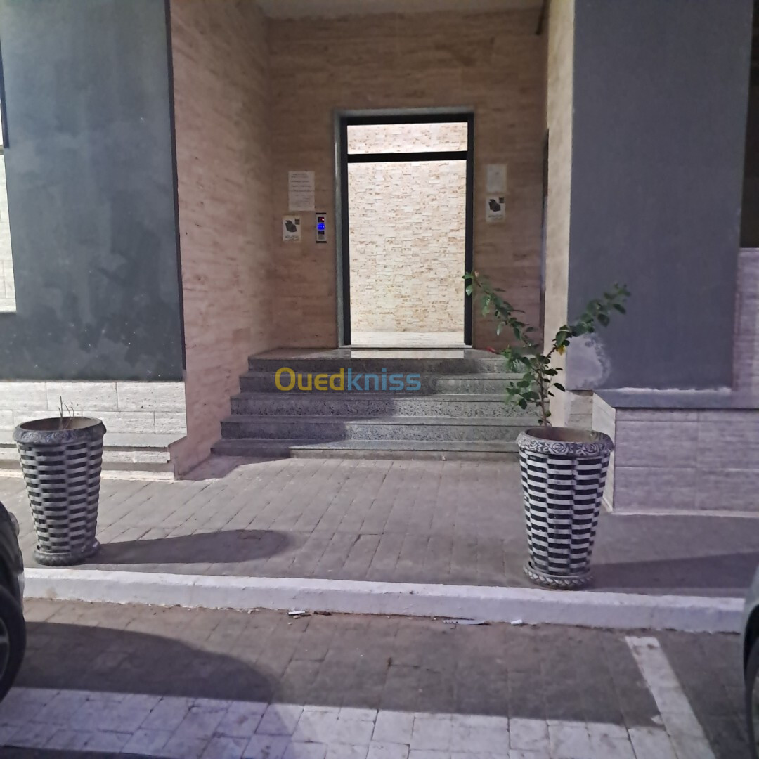 Location Appartement F4 Mostaganem Sayada