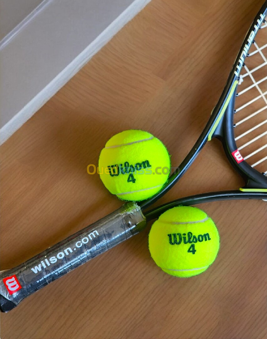 Ref. T2910U - Wilson US Open Light Weight Titanium 25" 3 7/8" Raquette de Tennis Junior د.ج8,500.00