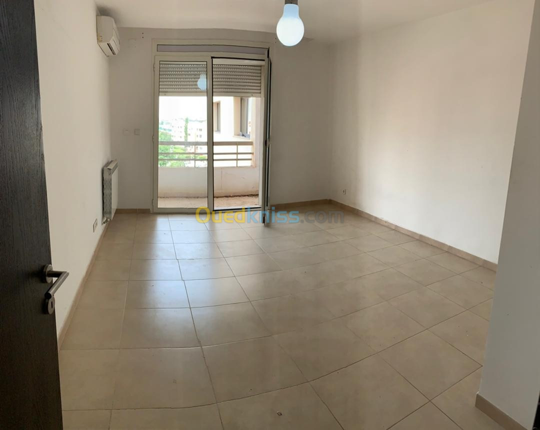 Location Appartement F4 Alger Dar el beida