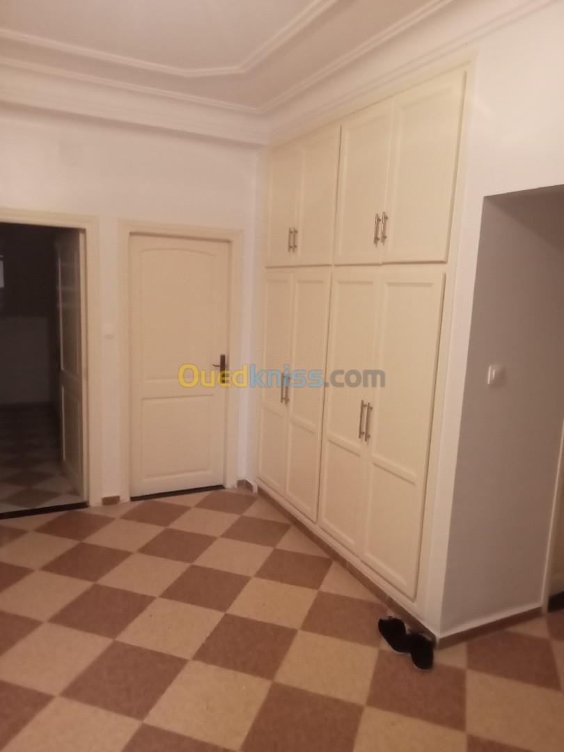 Rent Villa floor F3 Alger Cheraga