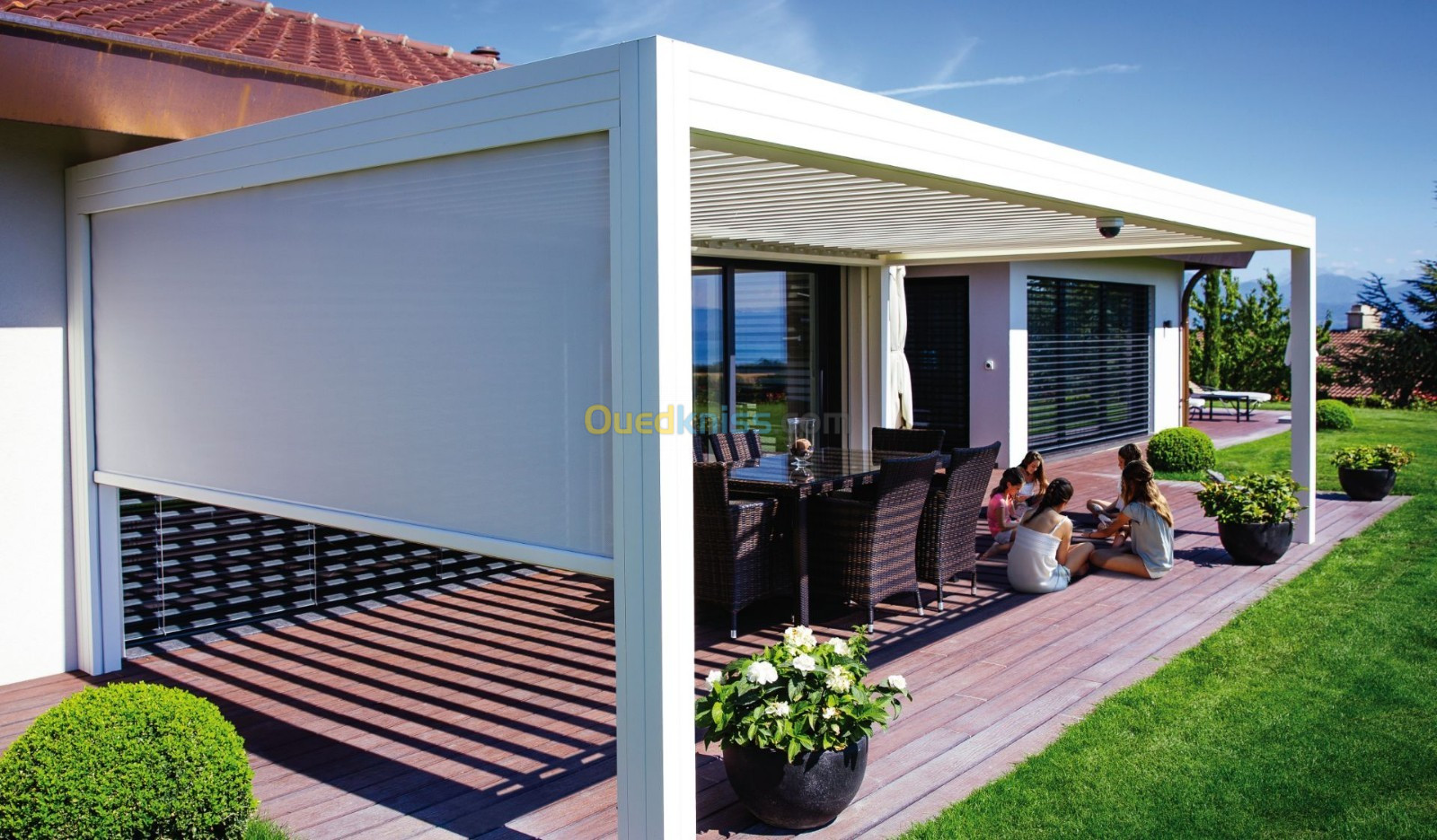   PERGOLA BIOCLIMATIQUE EN ALUMINIUM  MOTORISE