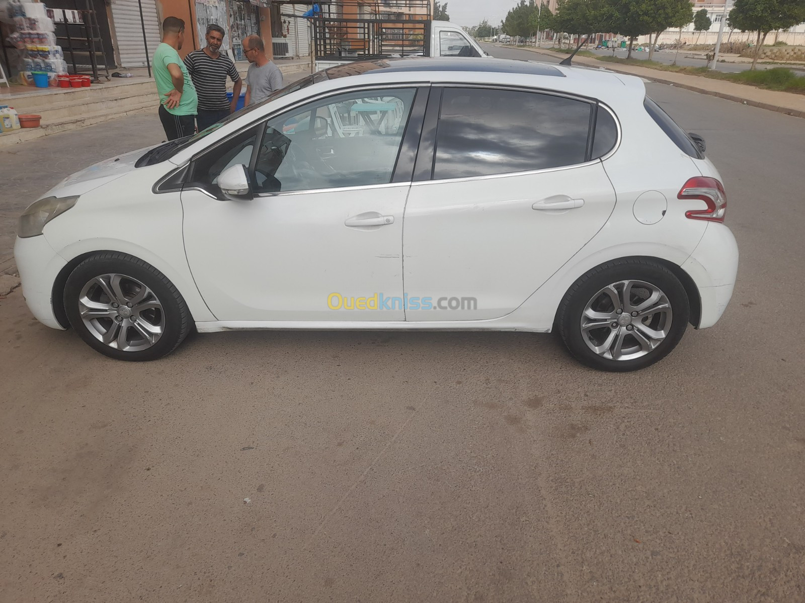 Peugeot 208 2014 Allure