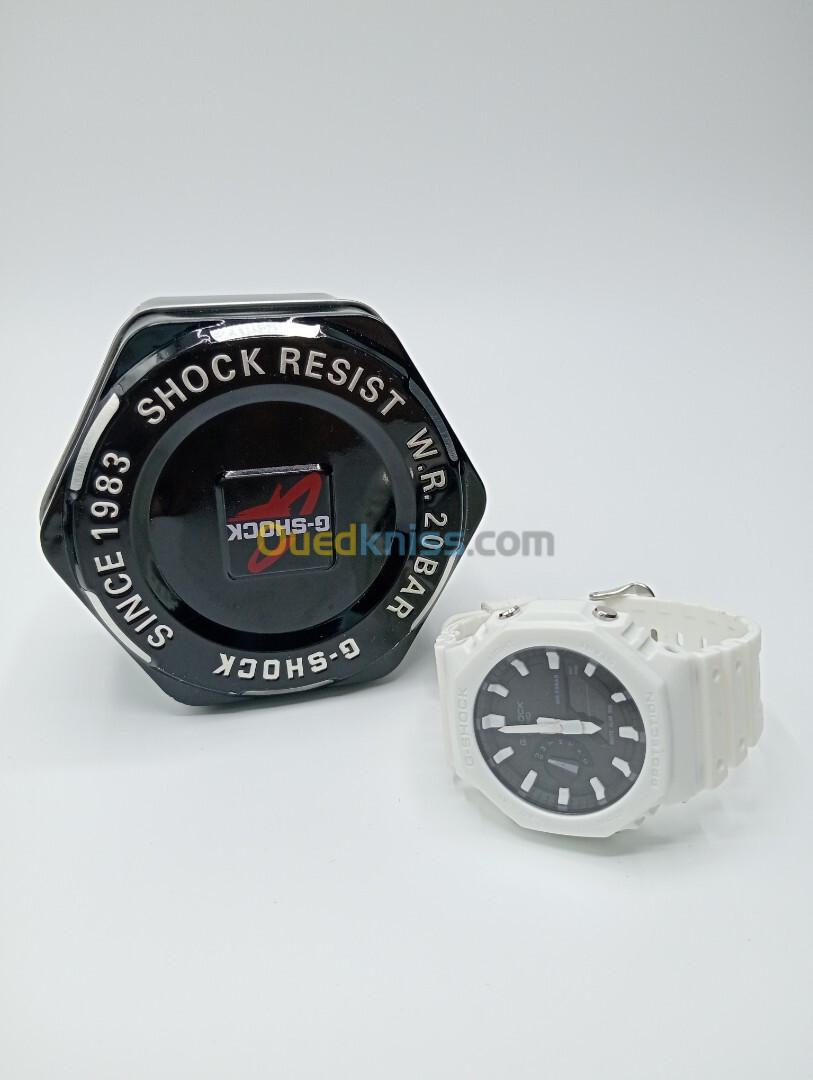 MONTRES CASIO G-SHOCK (GA2100) MONTRES CASIO G-SHOCK (GA2100)