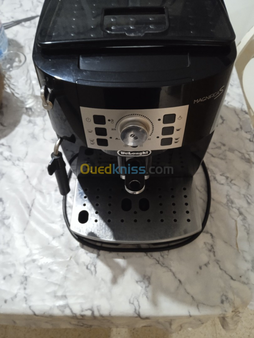 Delonghi Magnifica S