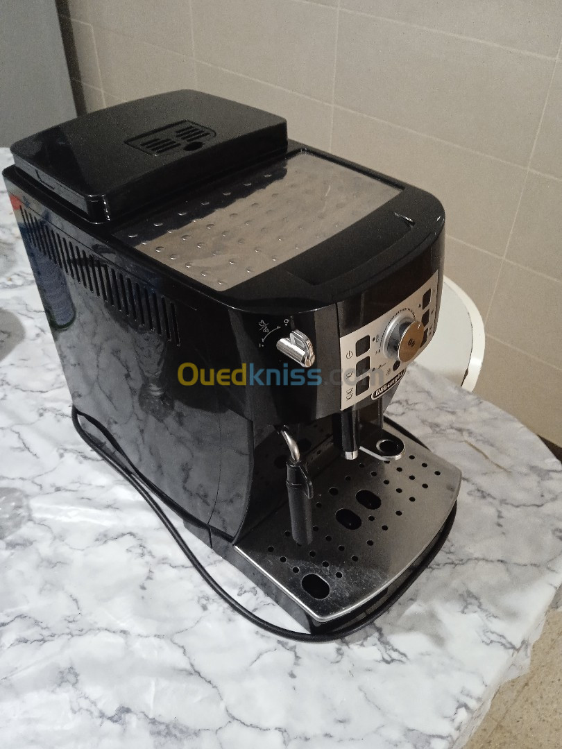 Delonghi Magnifica S