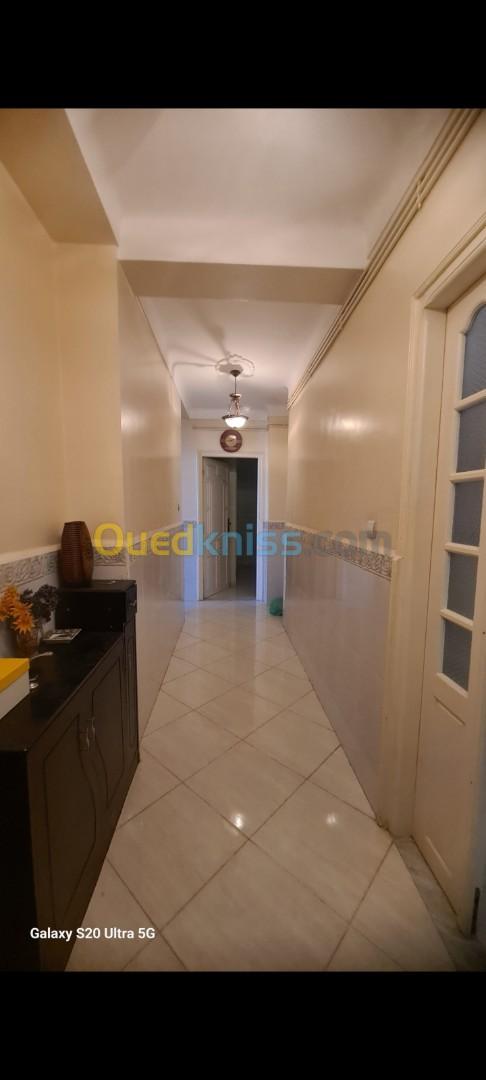 Location Appartement F4 Alger Souidania