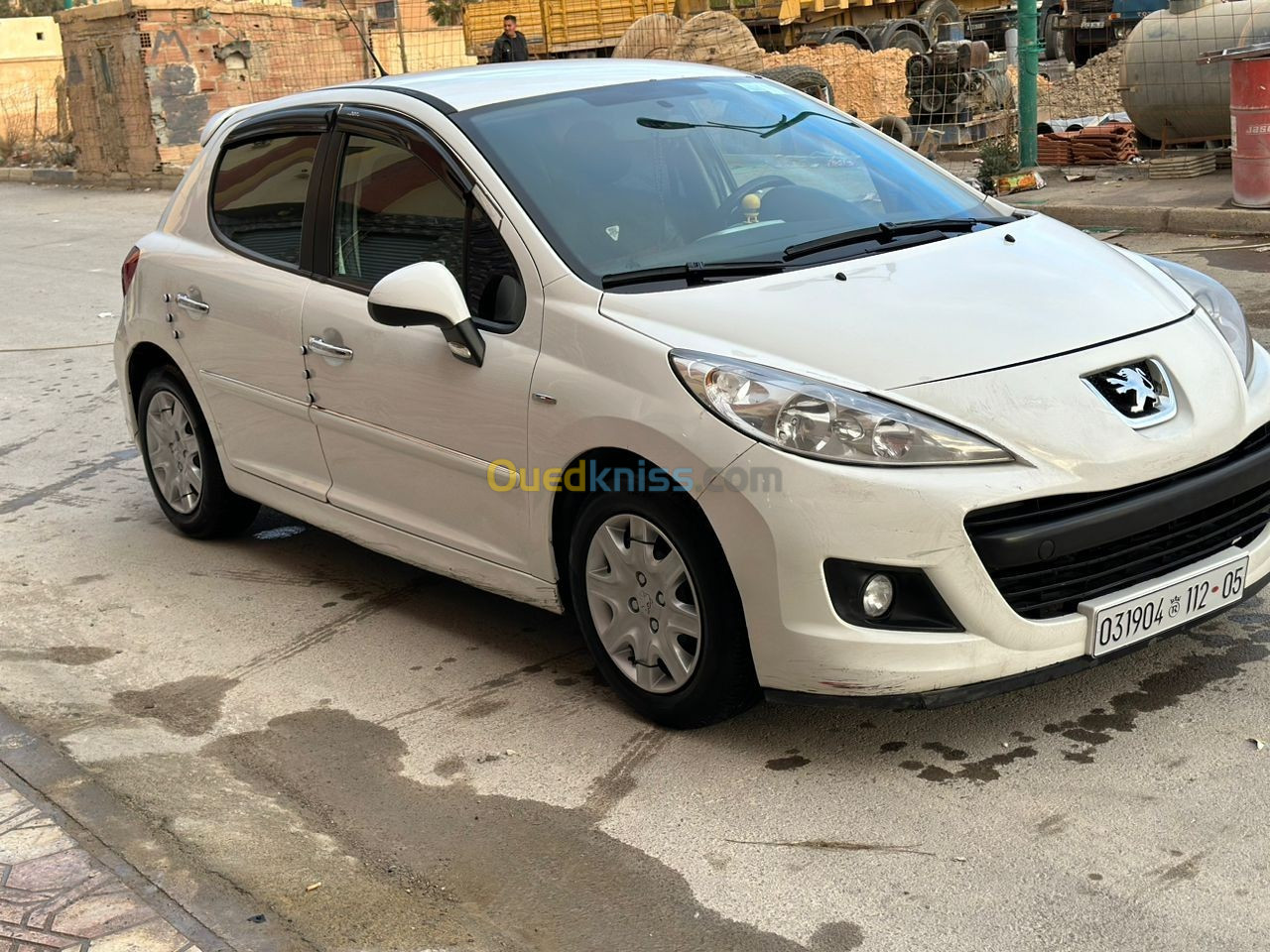 Peugeot 207 2012 207 - Tébessa Algérie