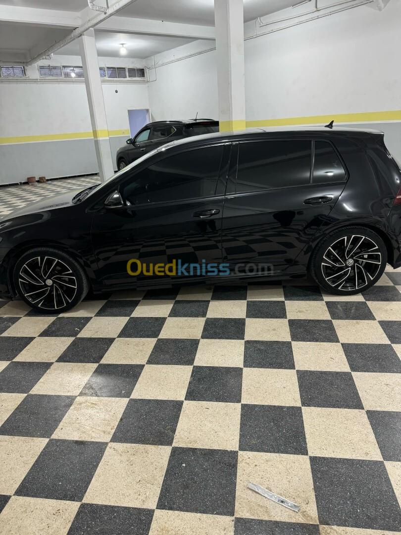 Volkswagen Golf 7 2017 R line bleu motion tchnology