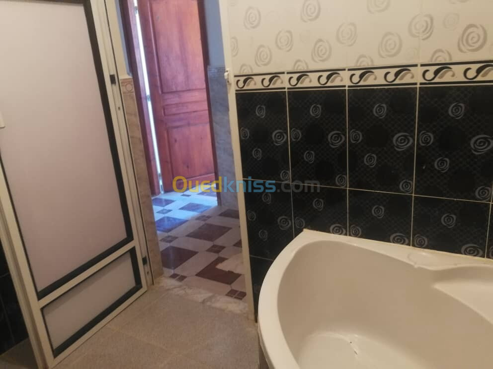 Location Niveau De Villa F3 Jijel Jijel