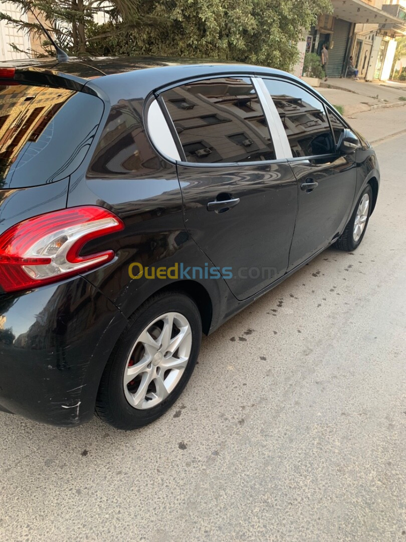 Peugeot 208 2014 Active