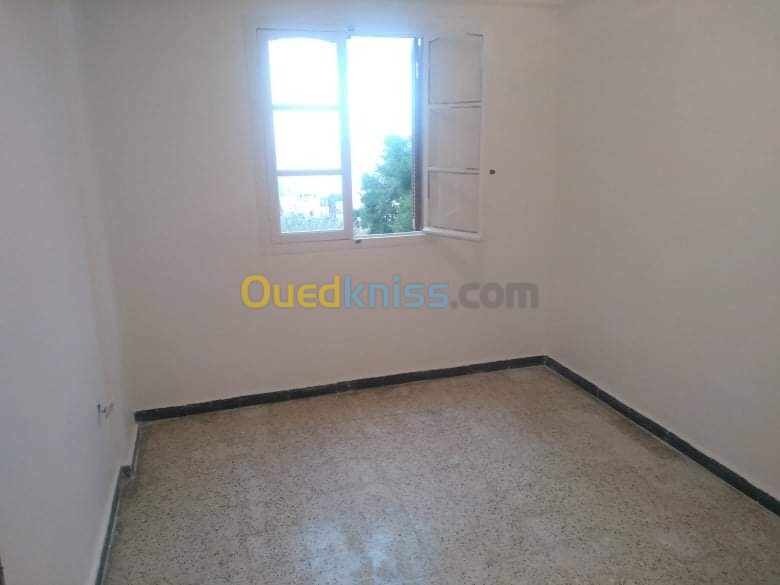 Location Appartement F4 Tipaza Tipaza