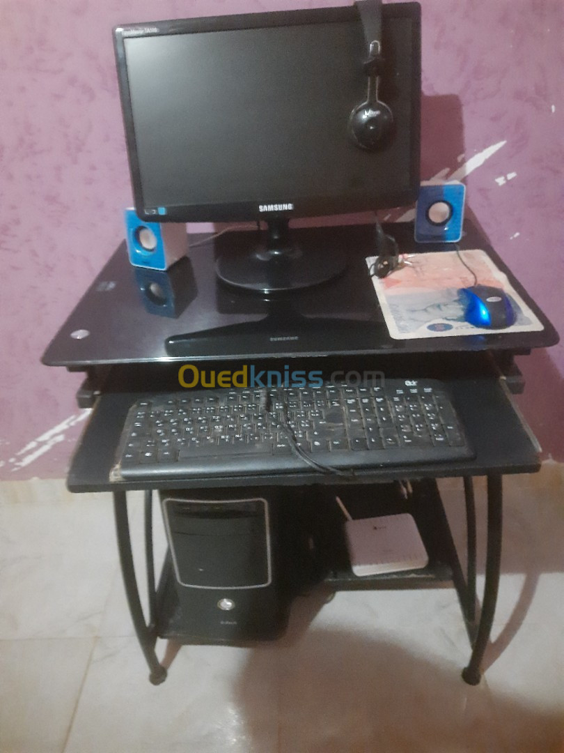 Pc de bureau + table+ baphs