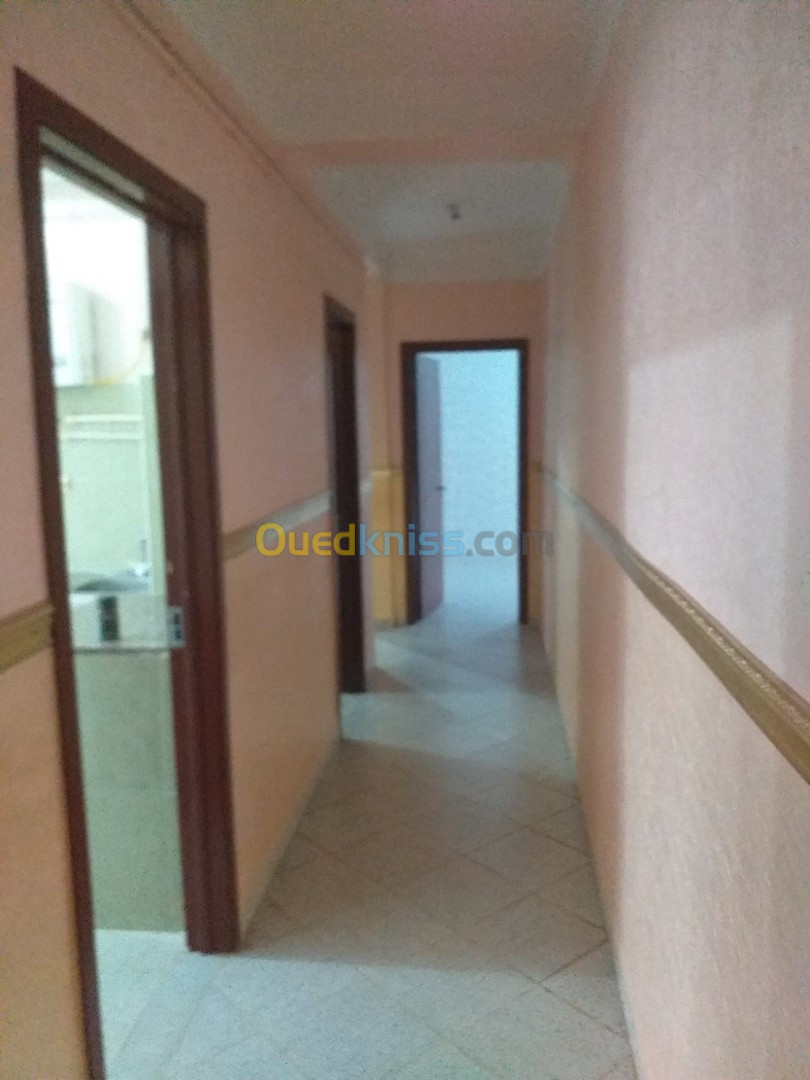 Location Appartement F3 Tipaza Kolea