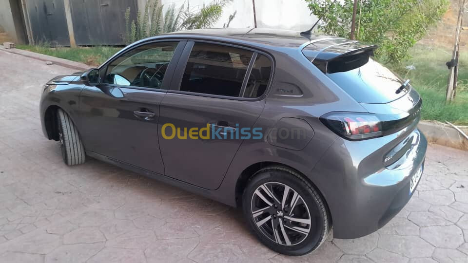 Peugeot 208 2023 Allure